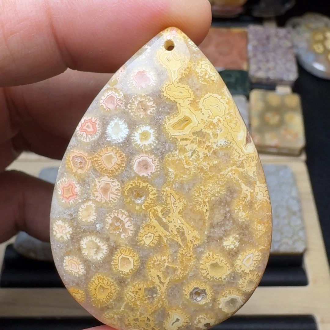 硅化玉未镶嵌纯天然色有机玉石保真色