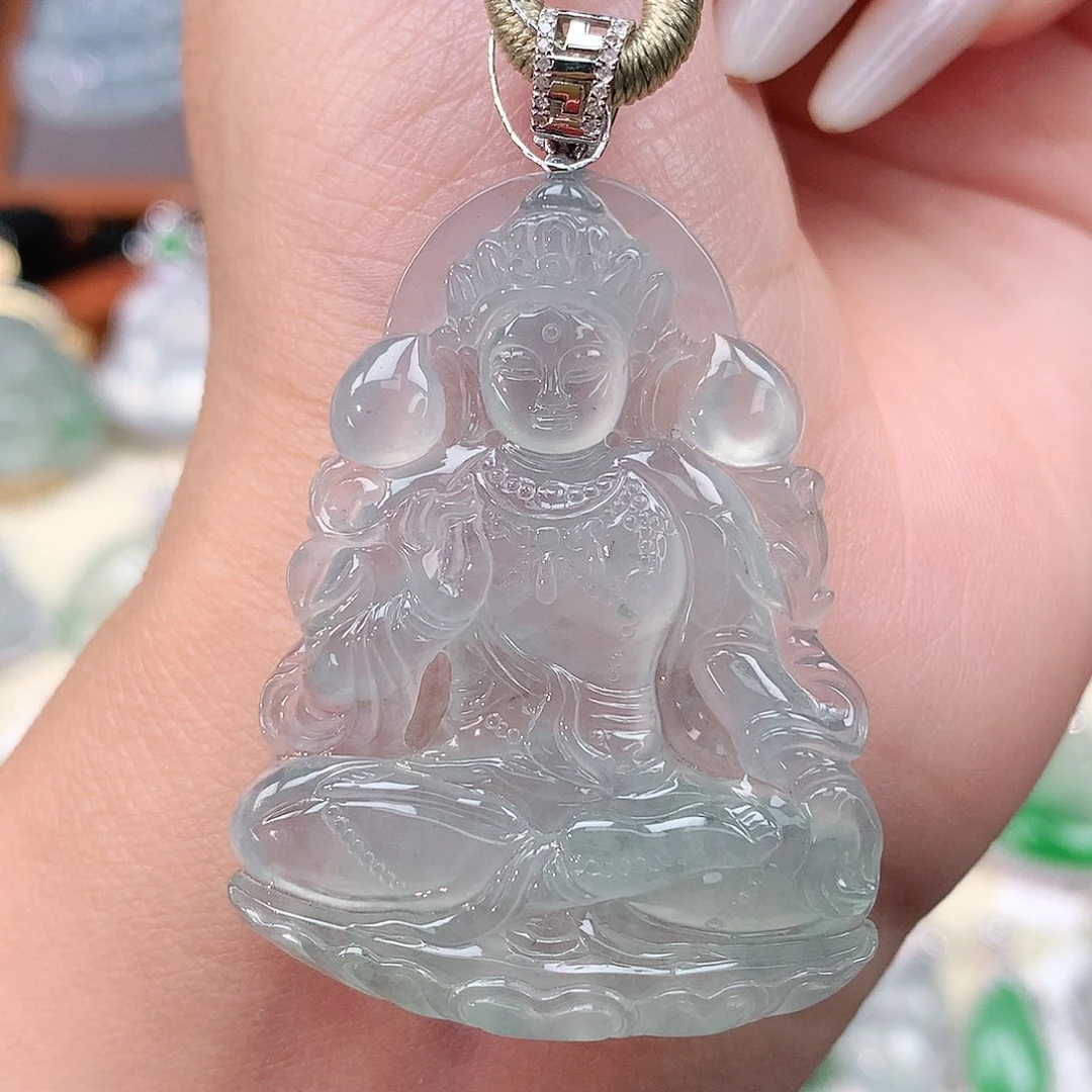 颈饰18K金镶嵌翡翠观音