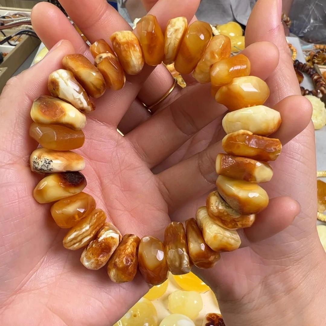 蜜蜡裸石未镶嵌?****精蜜蜡