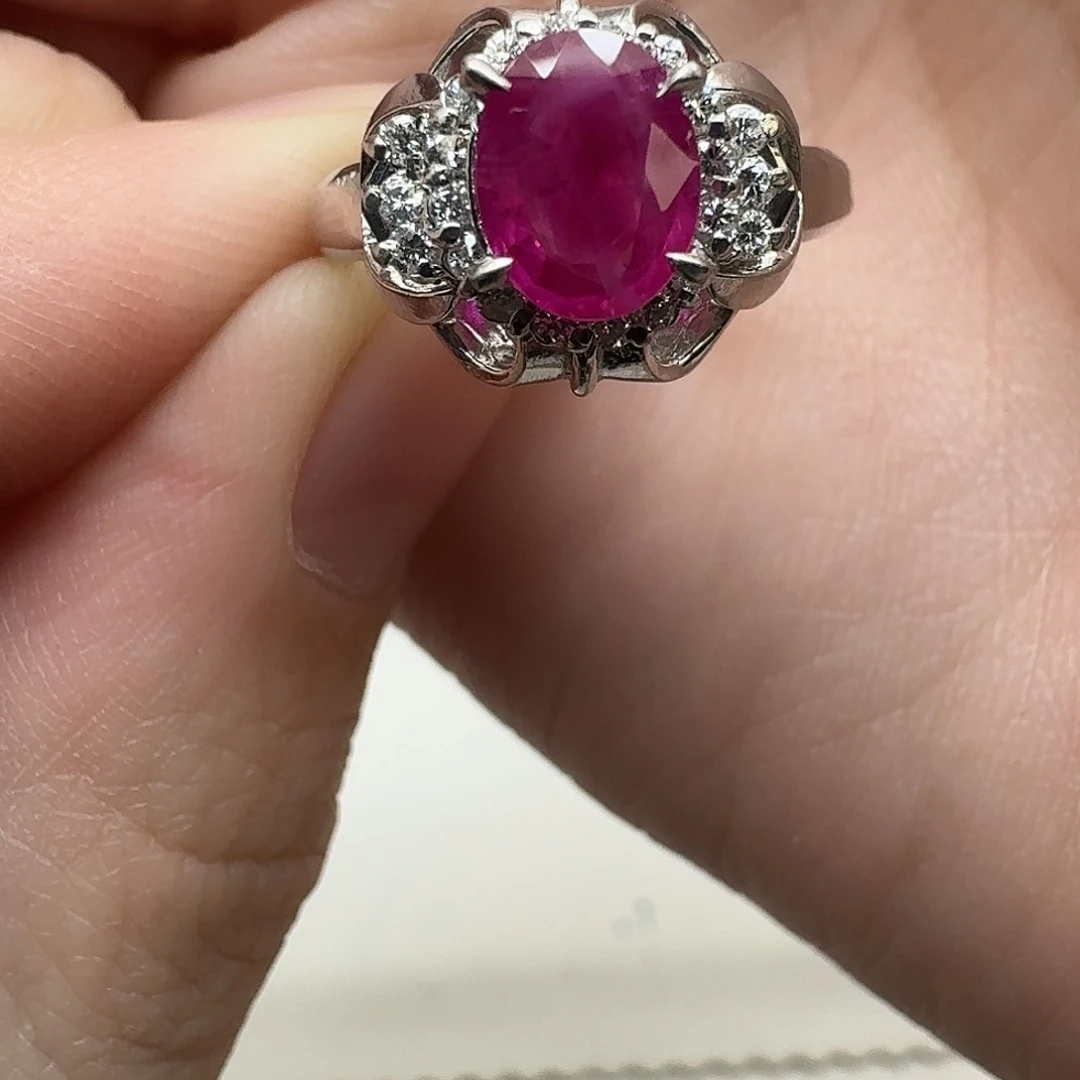 戒指红宝石未镶嵌