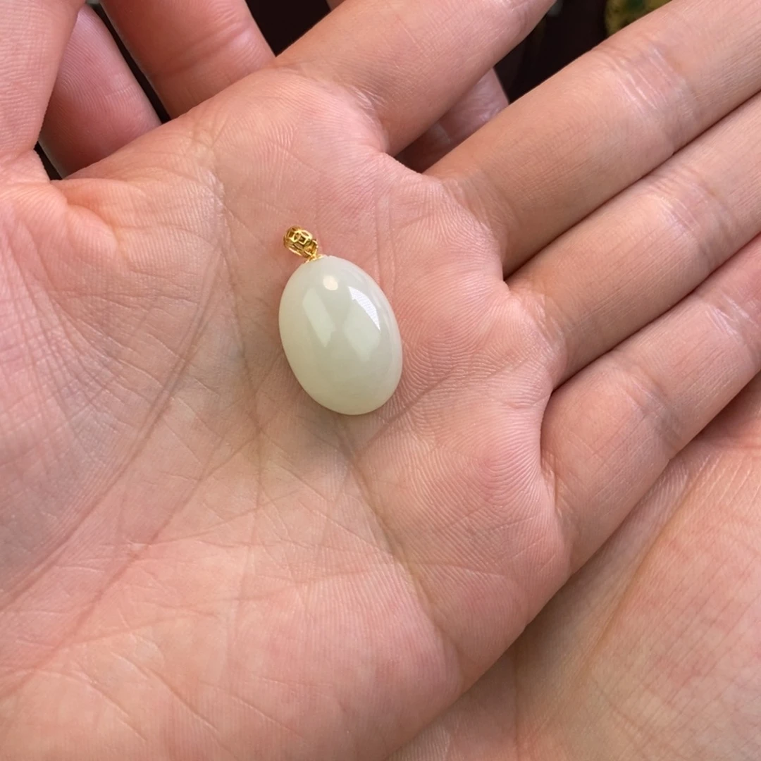 和田玉颈饰18K金镶嵌