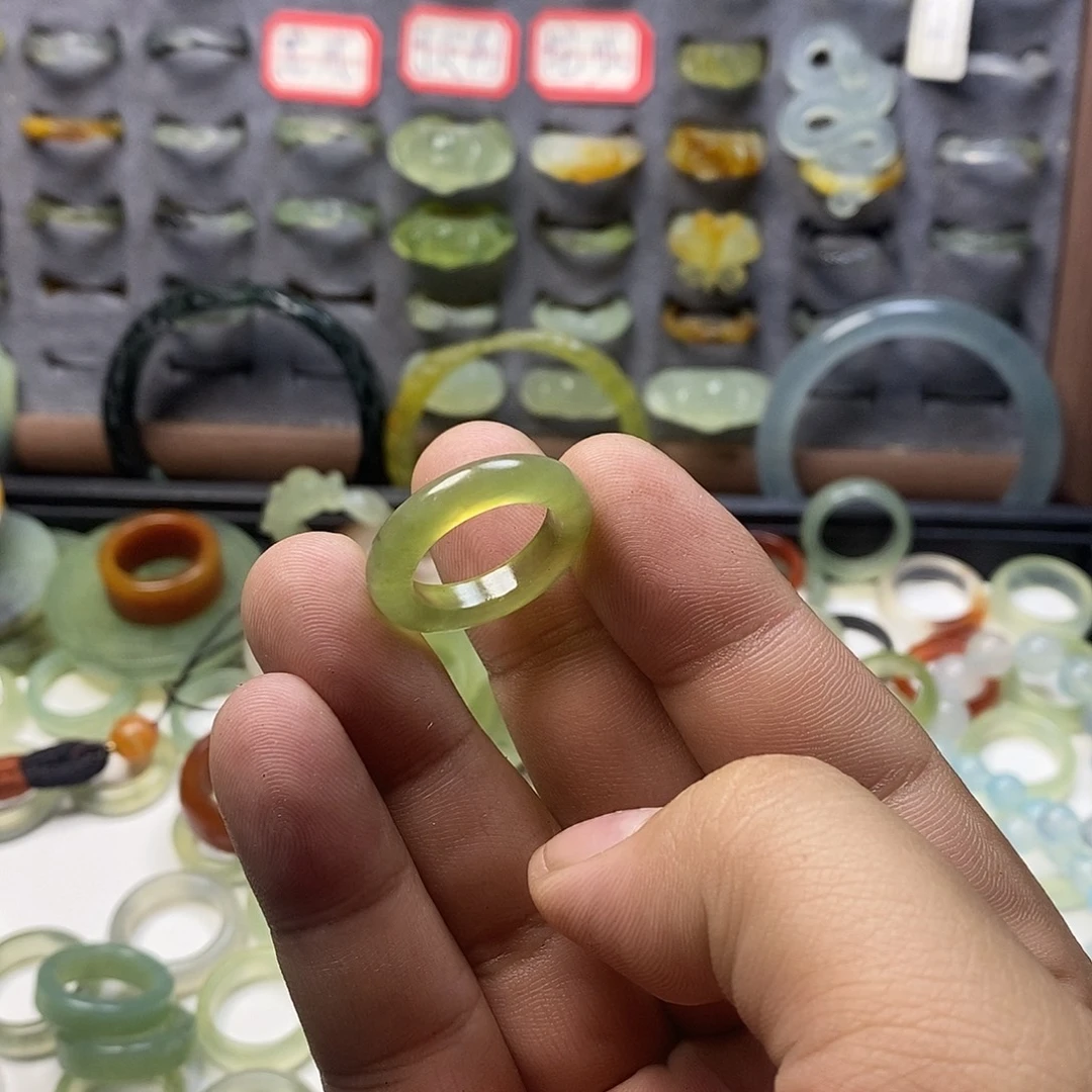 小***星蛇纹石玉未镶嵌戒指