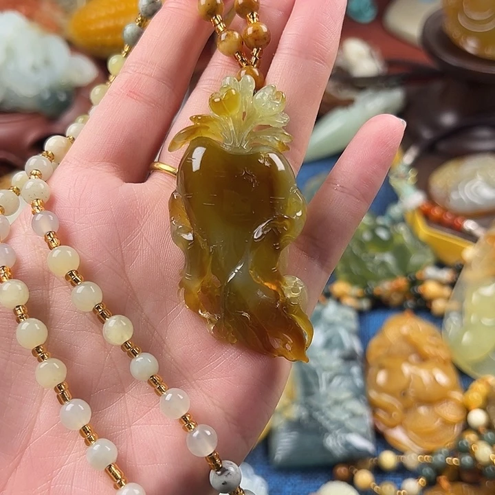 蛇纹石玉合金颈饰