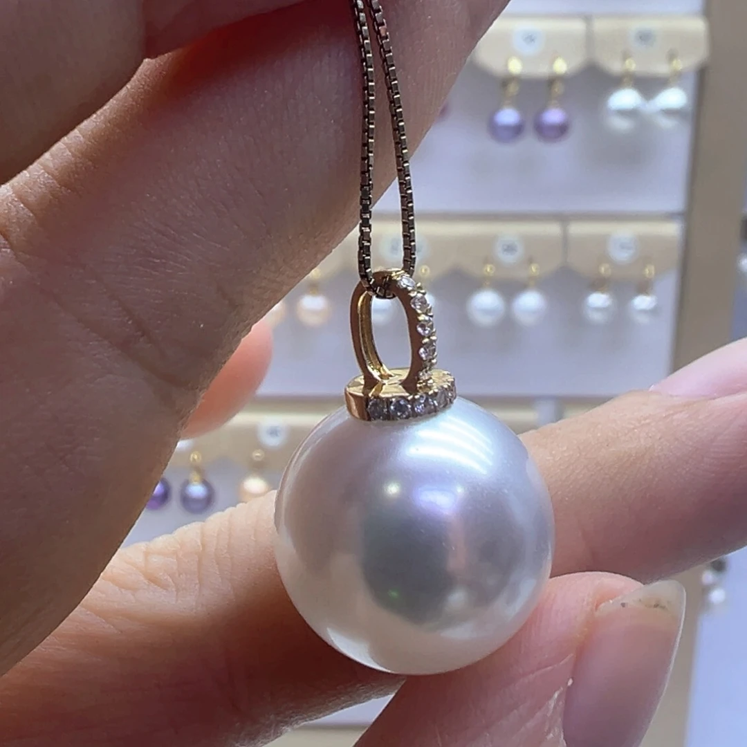 淡水珍珠18K金镶嵌吊坠(赠链)