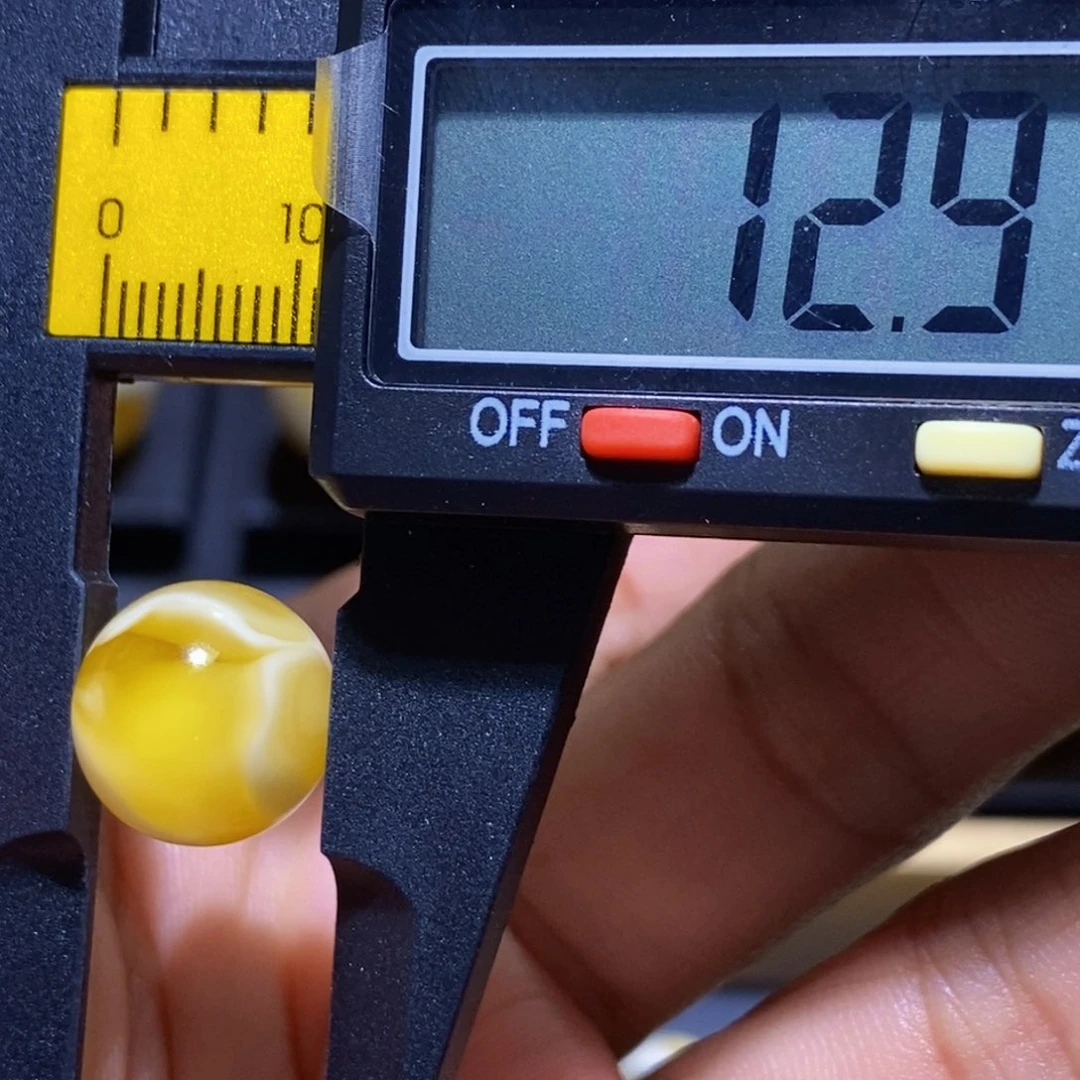 琥珀珠宝奇石未镶嵌海**突