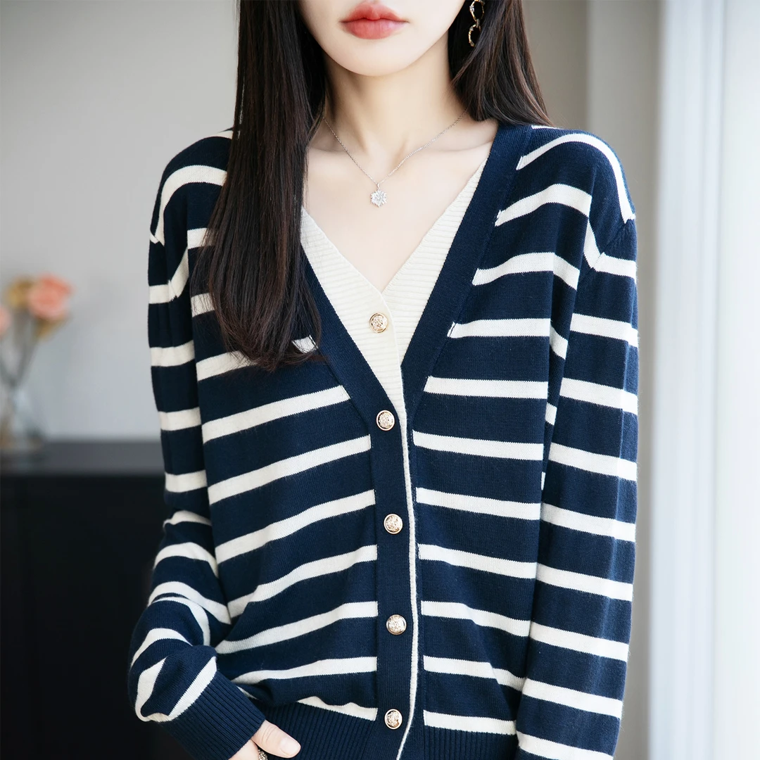 哥弟阿玛施正品撞色条纹V领长袖针织衫秋季新款洋气百搭女款开衫