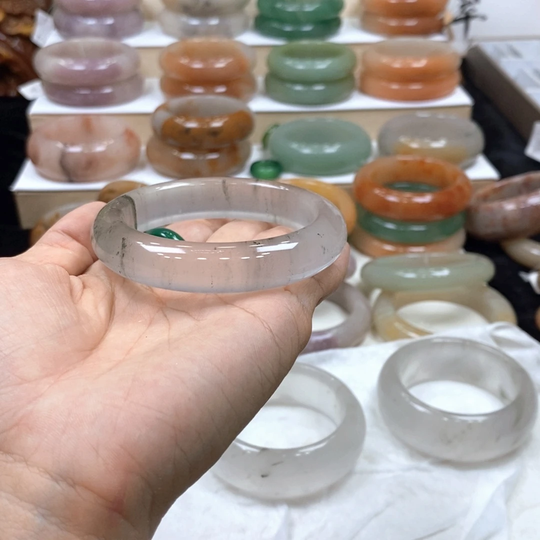 文***文未镶嵌手镯石英岩玉