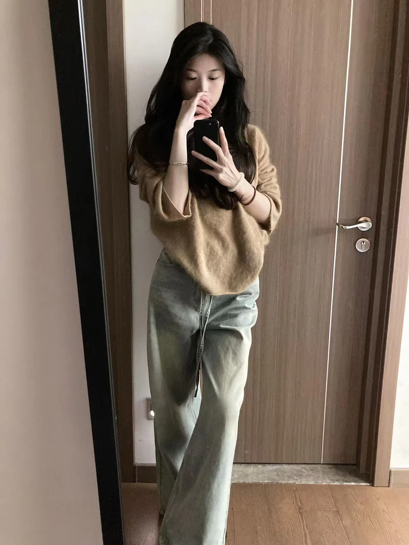 温柔软糯V领针织打底衫女秋季新款上衣复古百搭毛衣牛仔裤套装