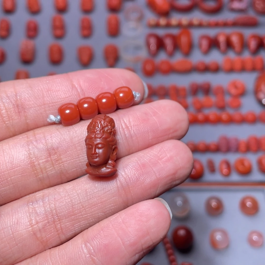 南红玛瑙未镶嵌配饰解*