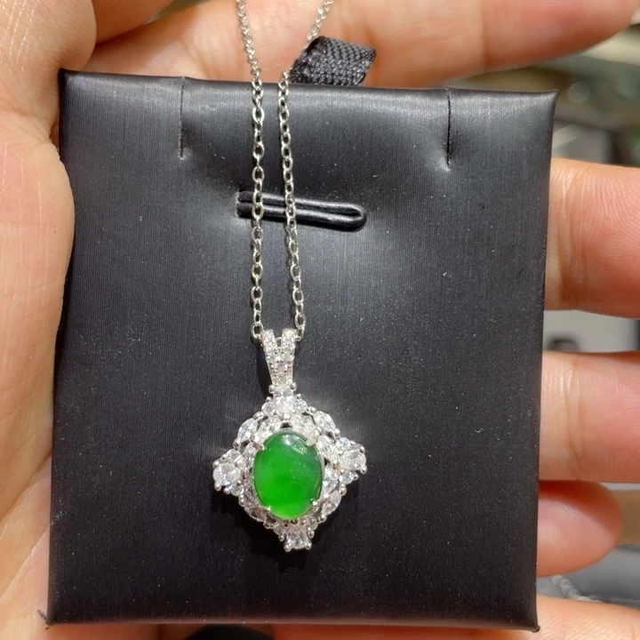 翡翠银S925镶嵌颈饰方糖