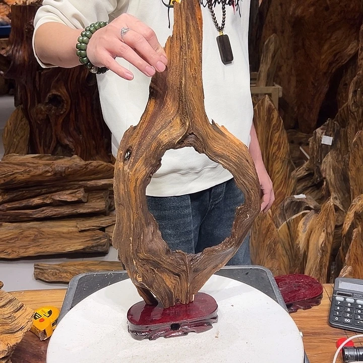 松木（琥珀木）鹏**里