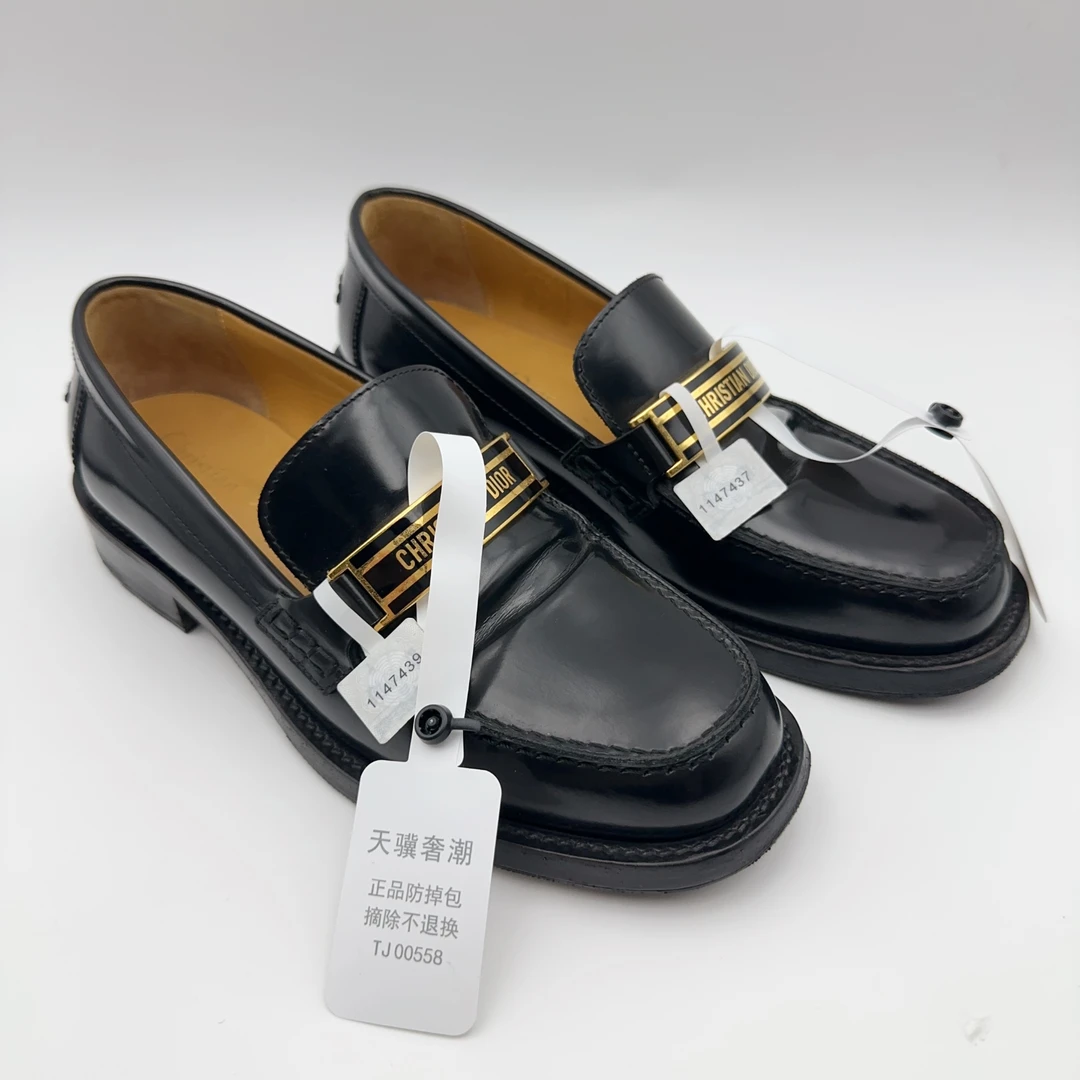 95新 DIOR/迪奥 36.5码/迪奥黑色铭牌乐福鞋/00558