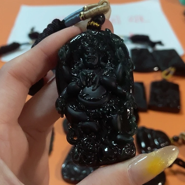 翡翠颈饰未镶嵌万*