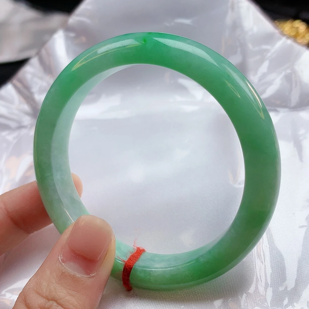 翡翠手镯未镶嵌53圈2324