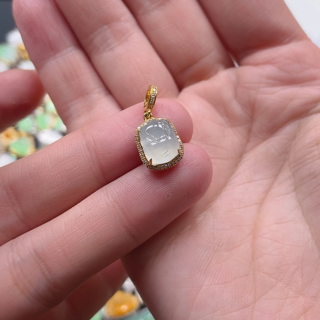 翡翠颈饰18K金镶嵌天然翡翠18kA货