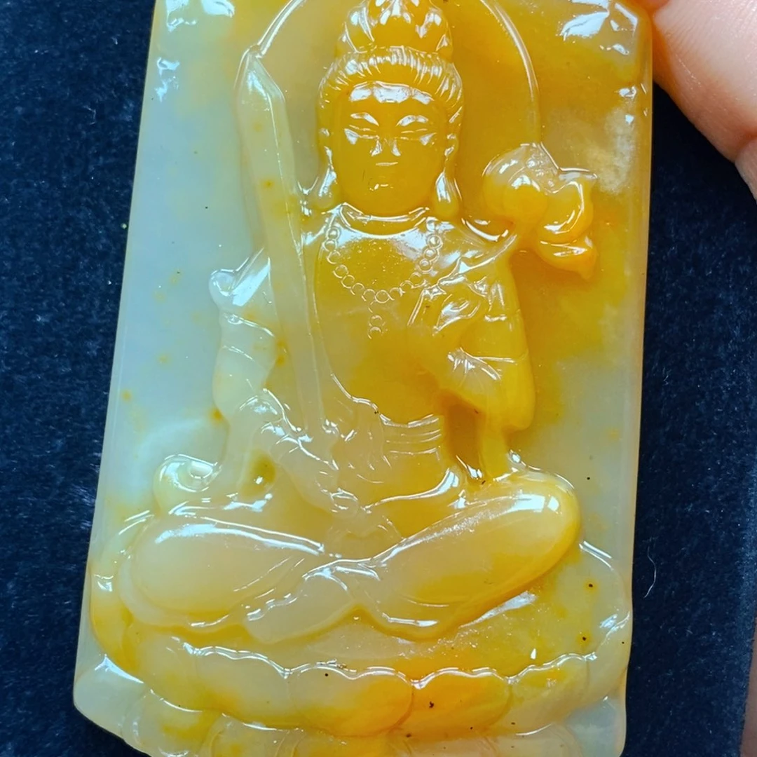 颈饰未镶嵌石英岩玉