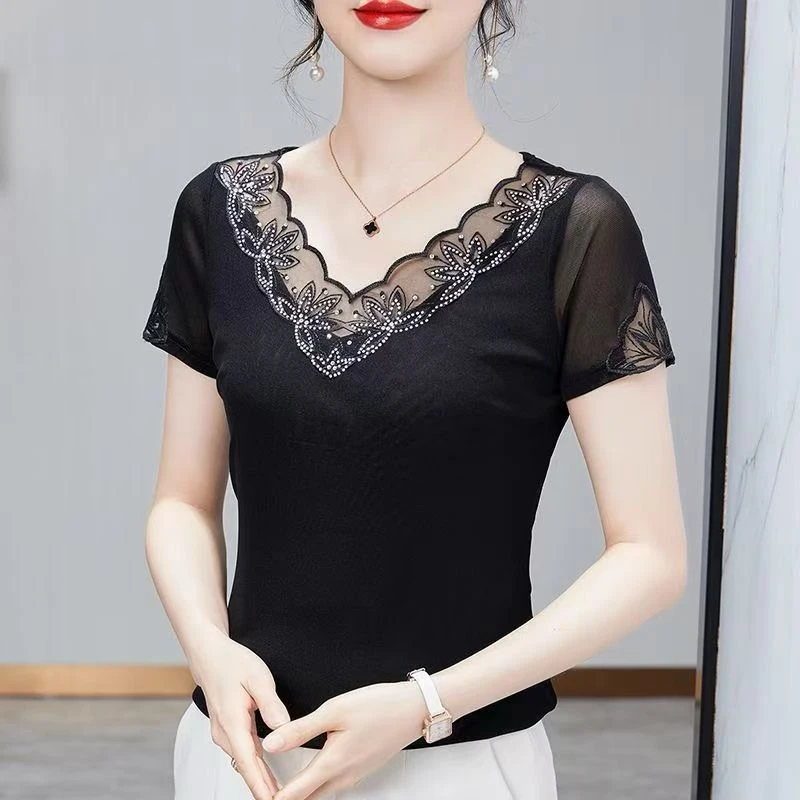 黑色V领网纱绣花烫砖女士短袖T大码夏洋气百搭显瘦蕾丝烫钻时尚