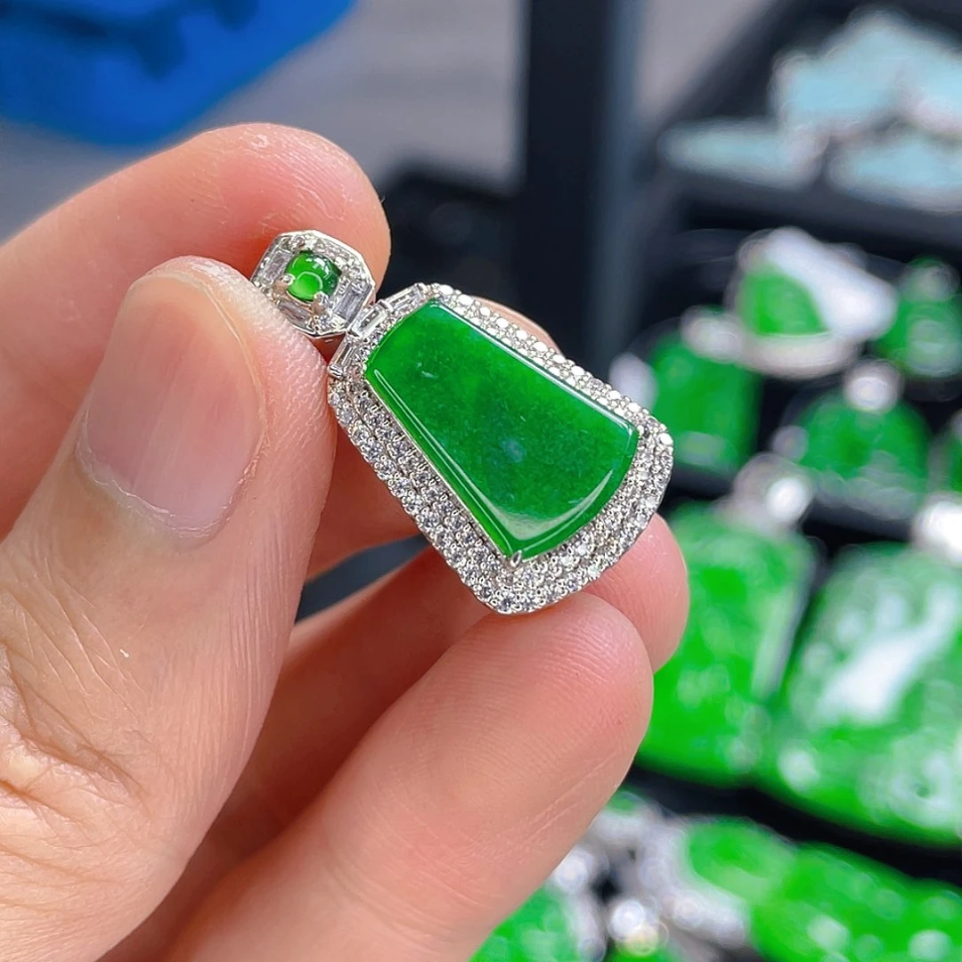 翡翠未镶嵌吊坠(不含链)