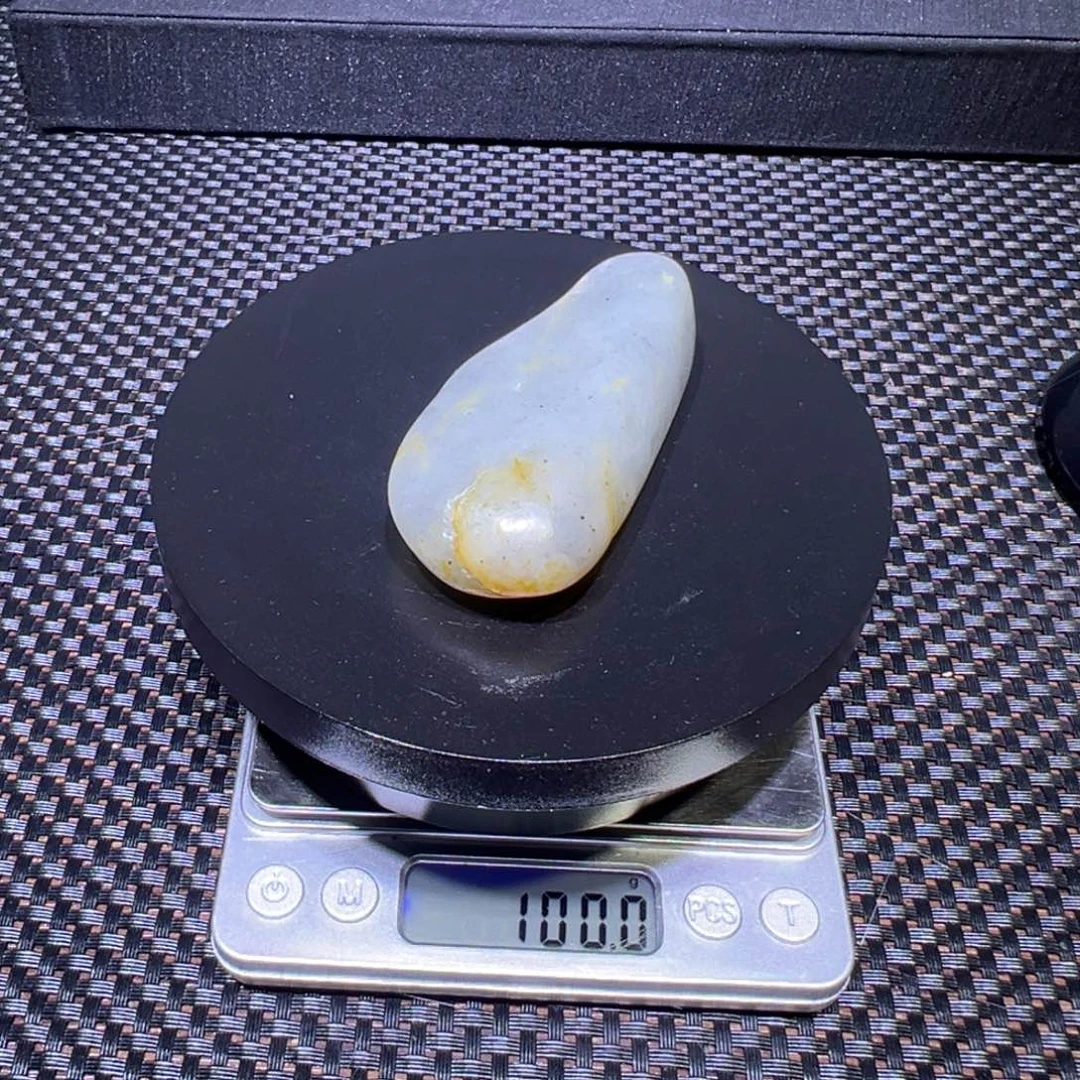 吊坠(不含链)未镶嵌和田玉（子料）100