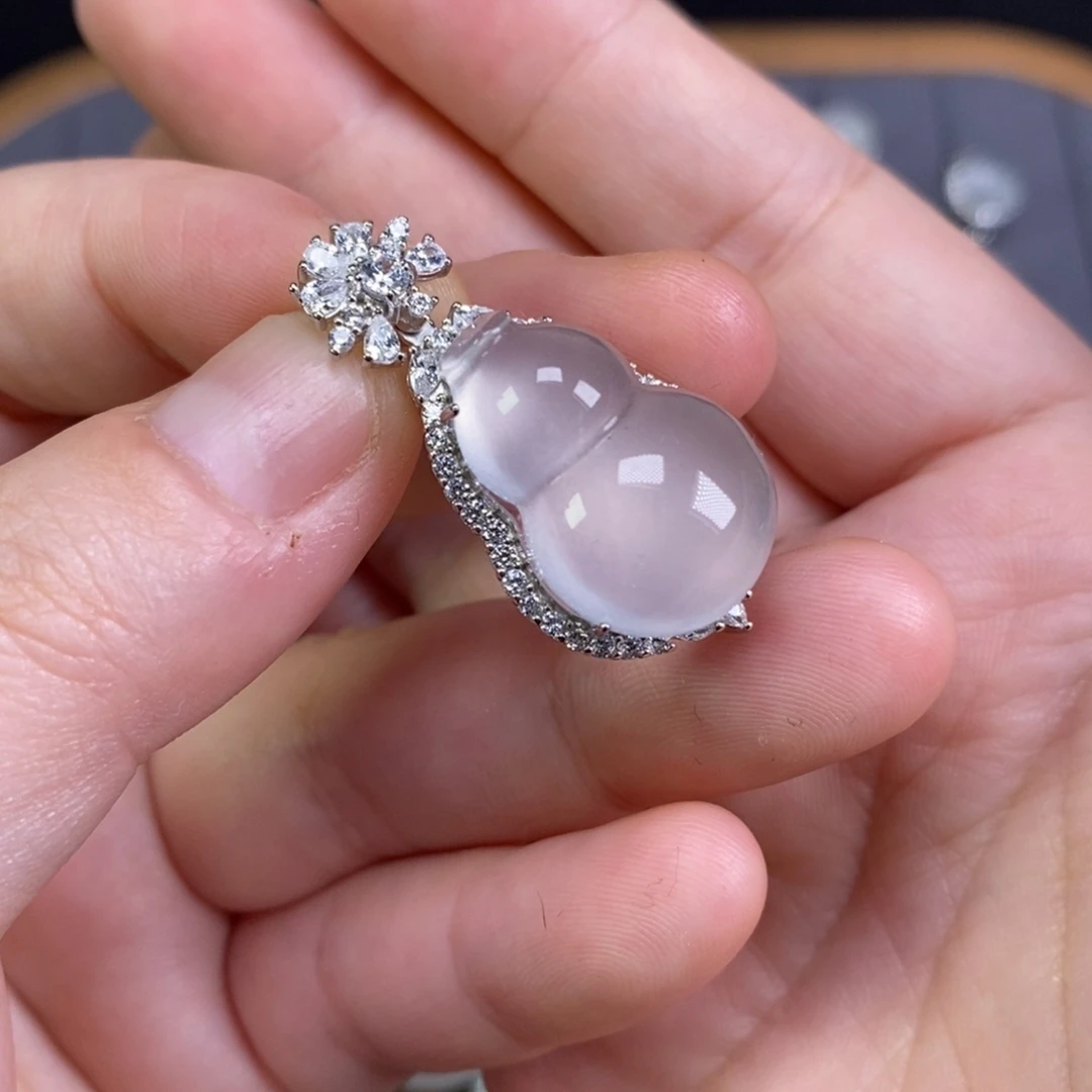 石英质玉银S925镶嵌吊坠(赠链)葫芦