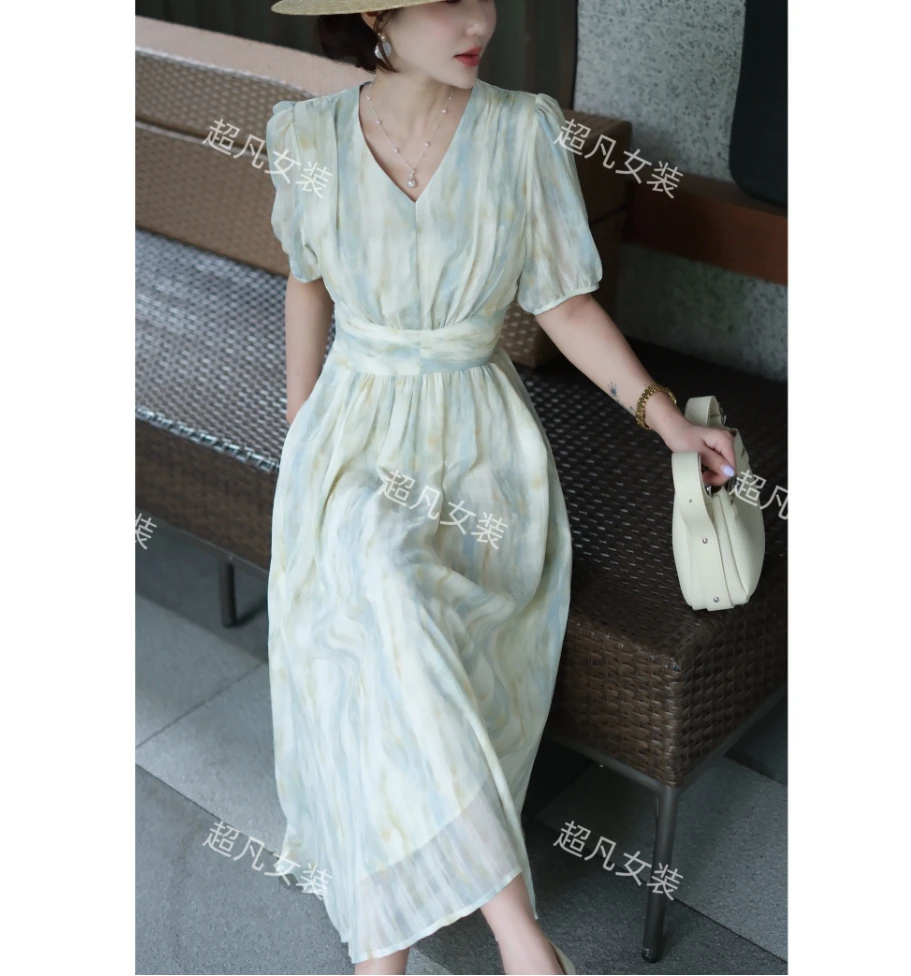 【清晨与海浪】晕染设计轻盈裙身V领收腰法式浪漫感连衣裙