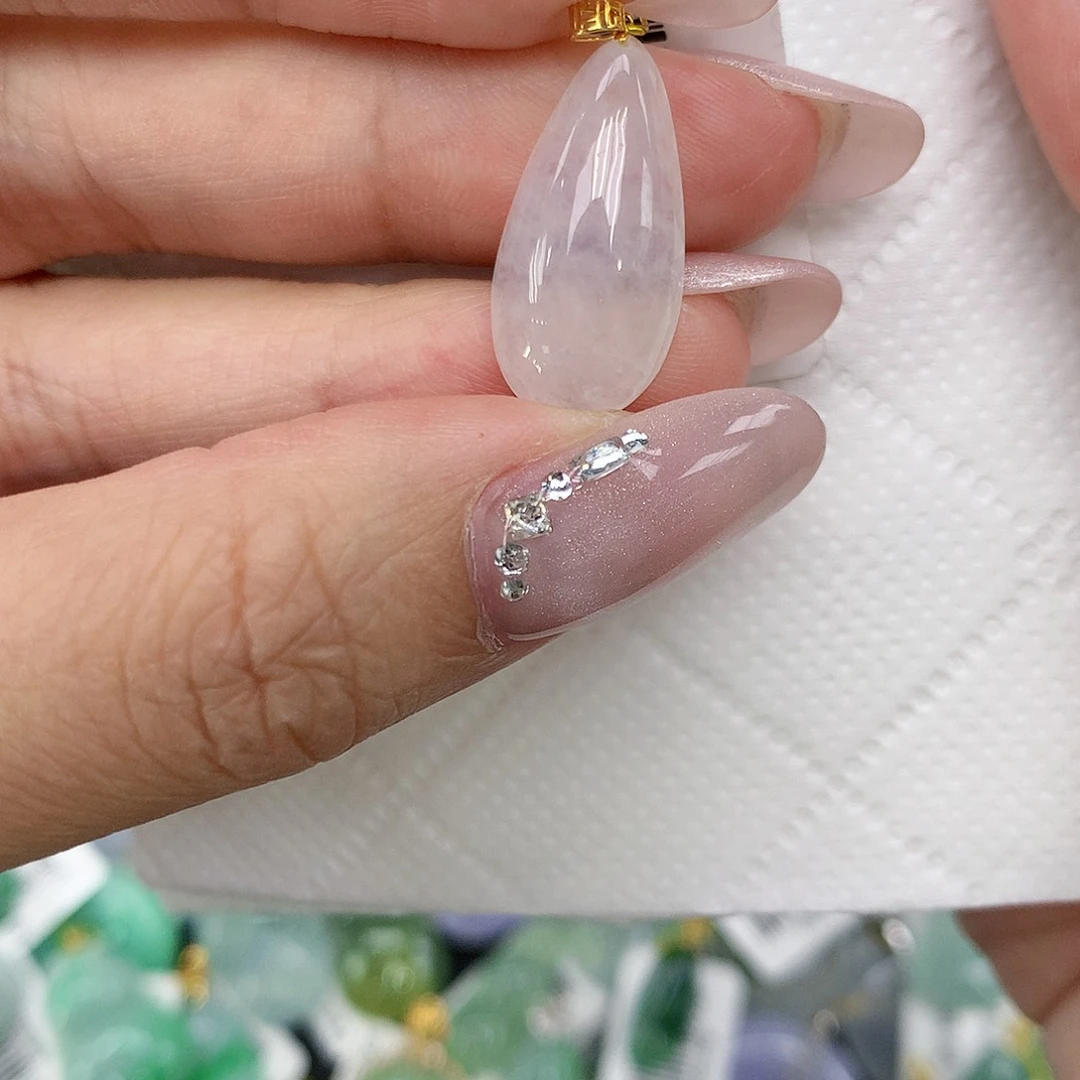 颈饰18K金镶嵌翡翠