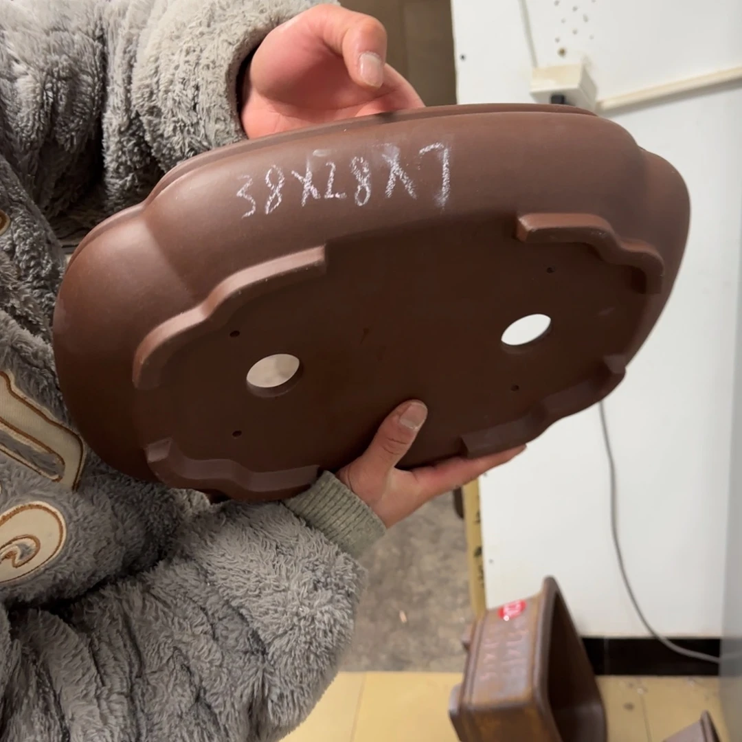 紫砂花盆呜呜呜呜