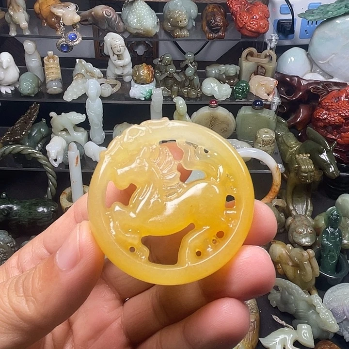 和田玉（糖玉）未镶嵌颈饰