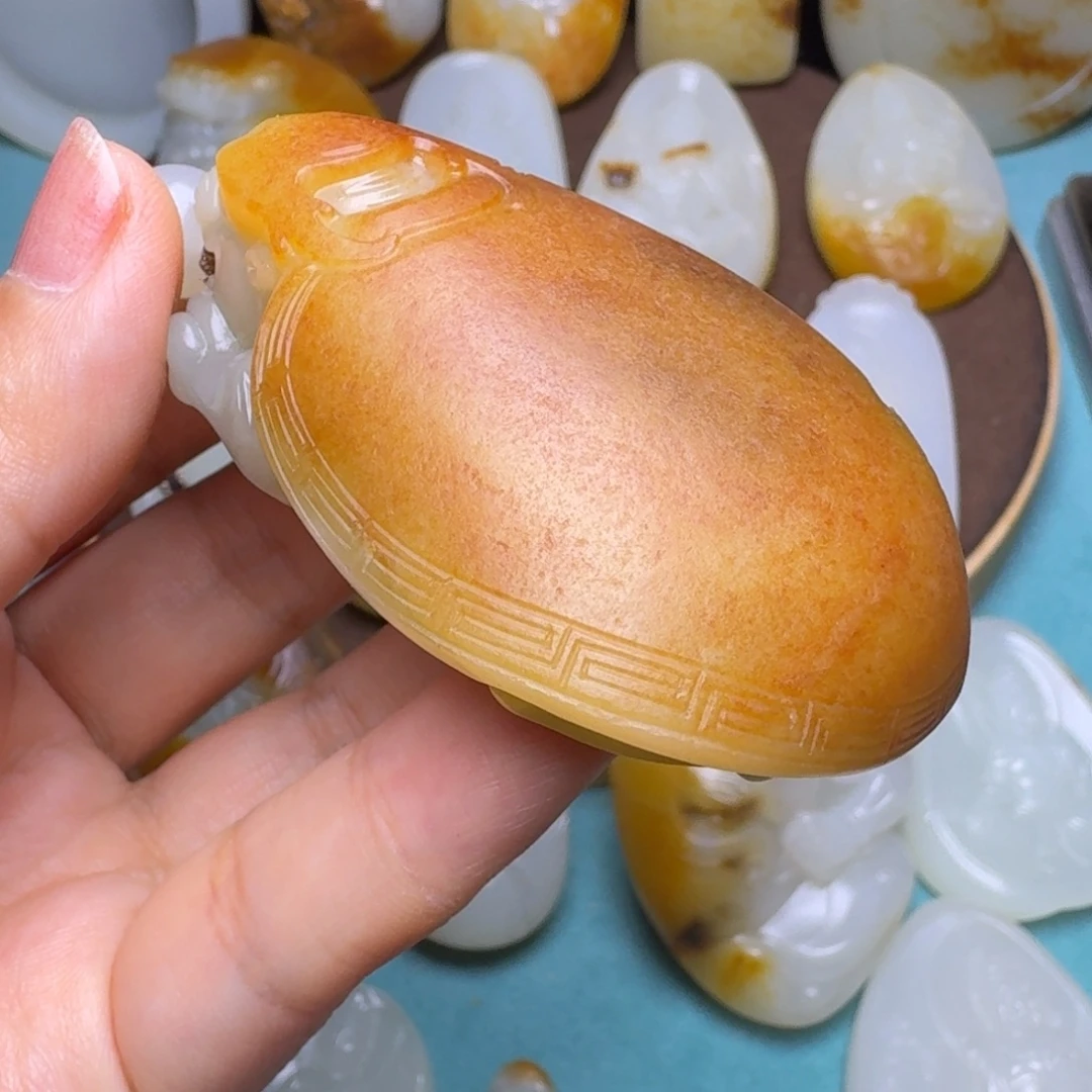 *****和田玉未镶嵌颈饰