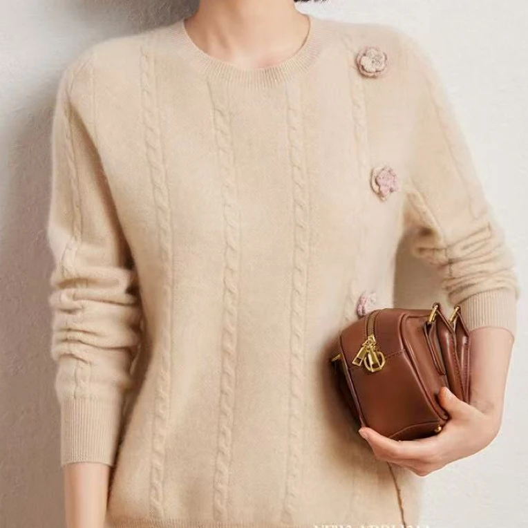 女士12针圆领手工钩花羊绒衫