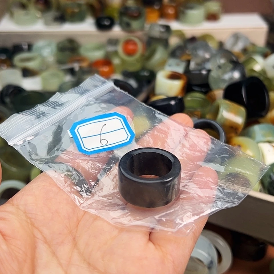 【闪购商品】未镶嵌蛇纹石玉戒指臻*