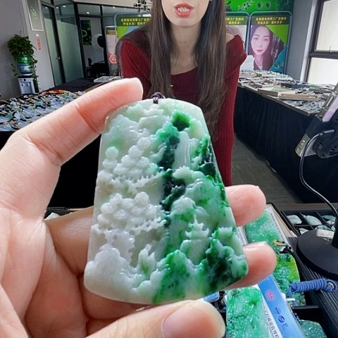 翡翠未镶嵌颈饰翡翠