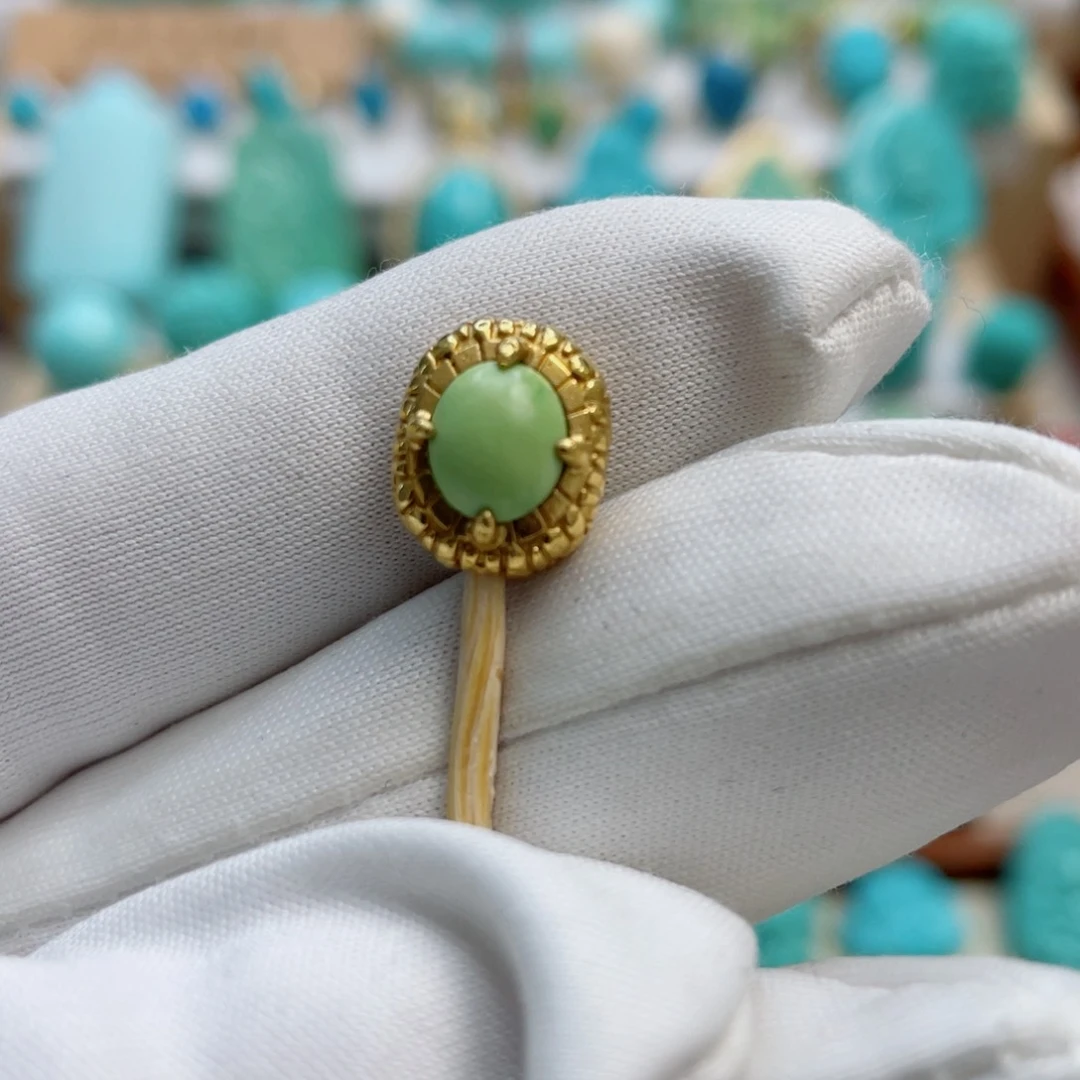 绿松石珠宝奇石18K金镶嵌