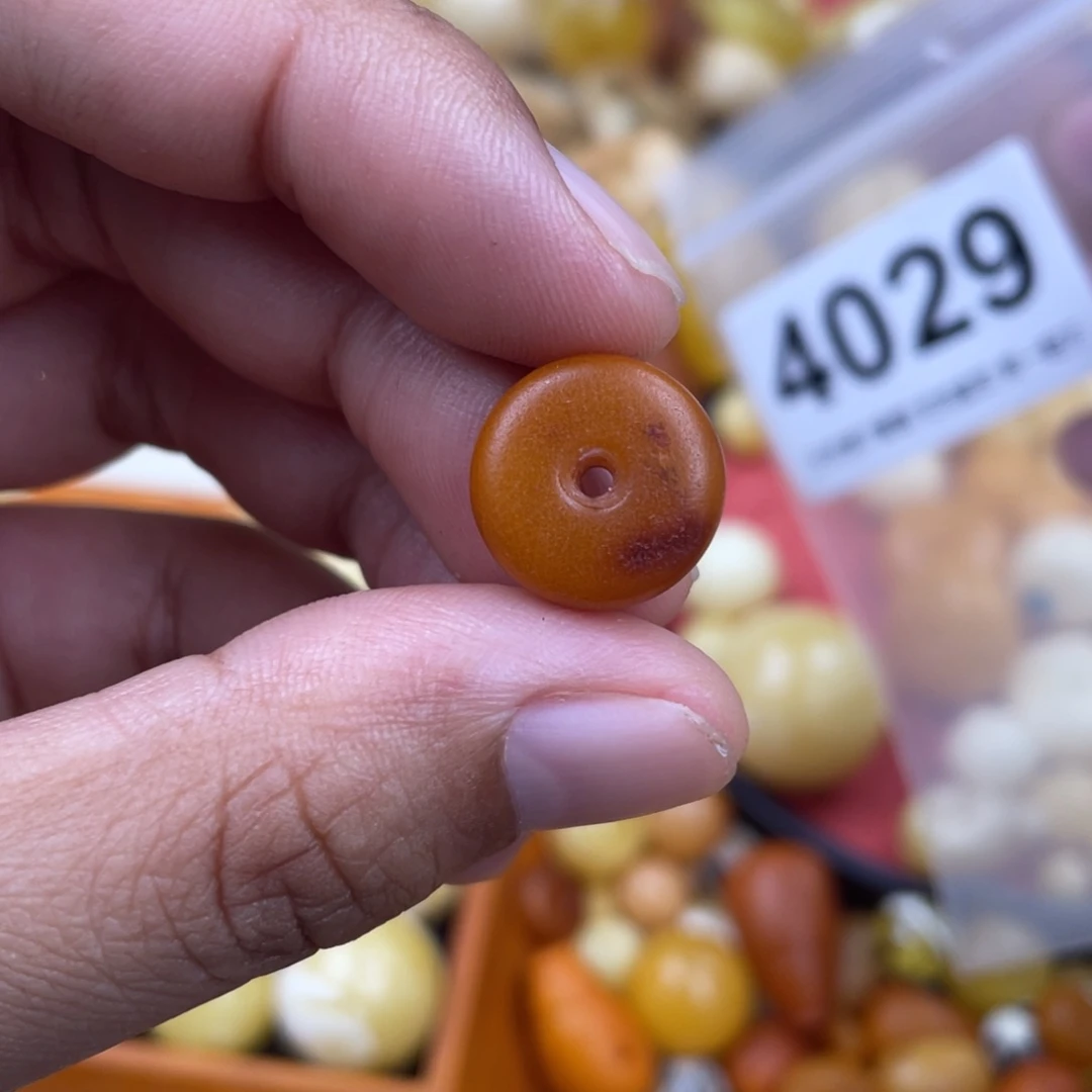 未镶嵌蜜蜡珠宝奇石小坑14.7