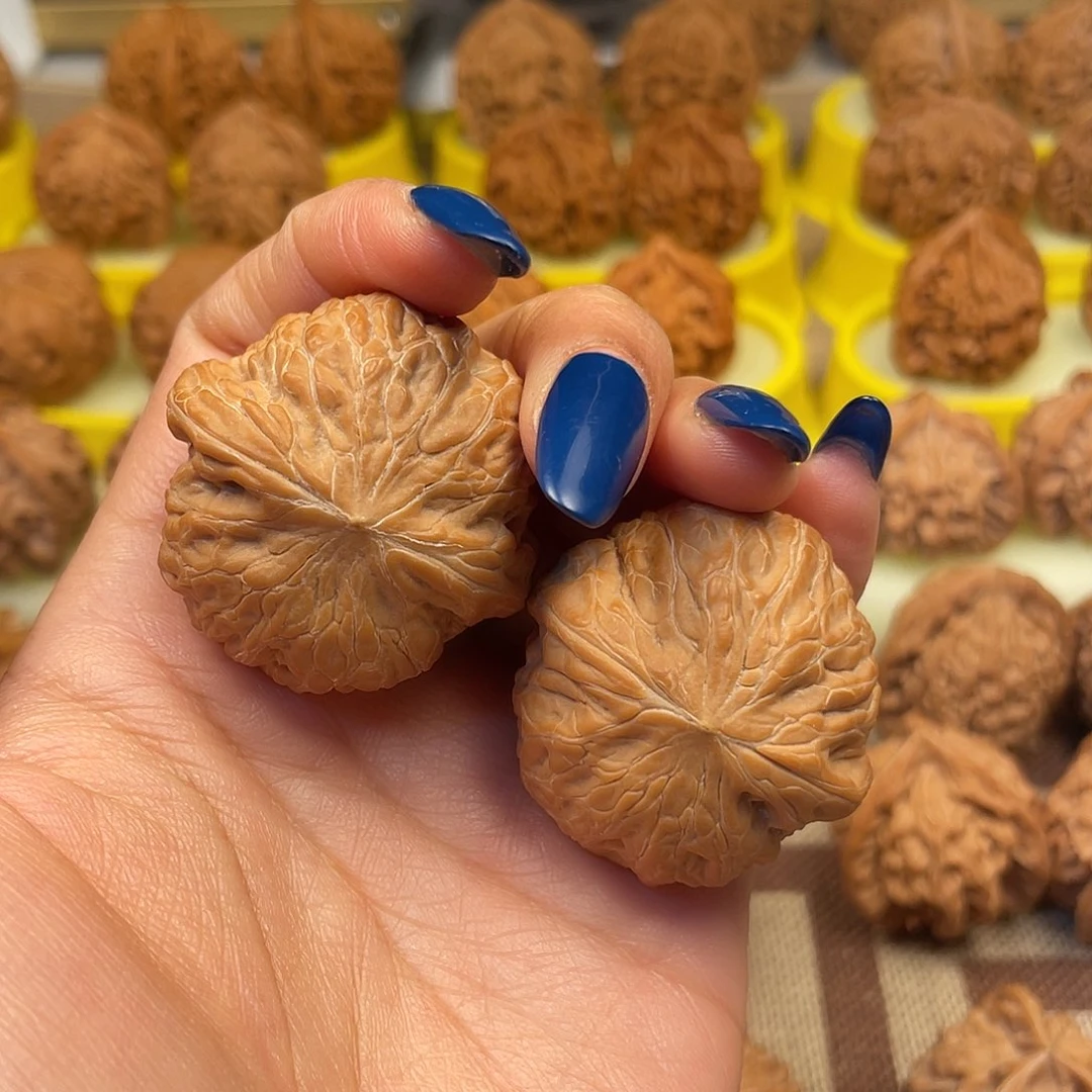 文玩核桃吊坠铁锤