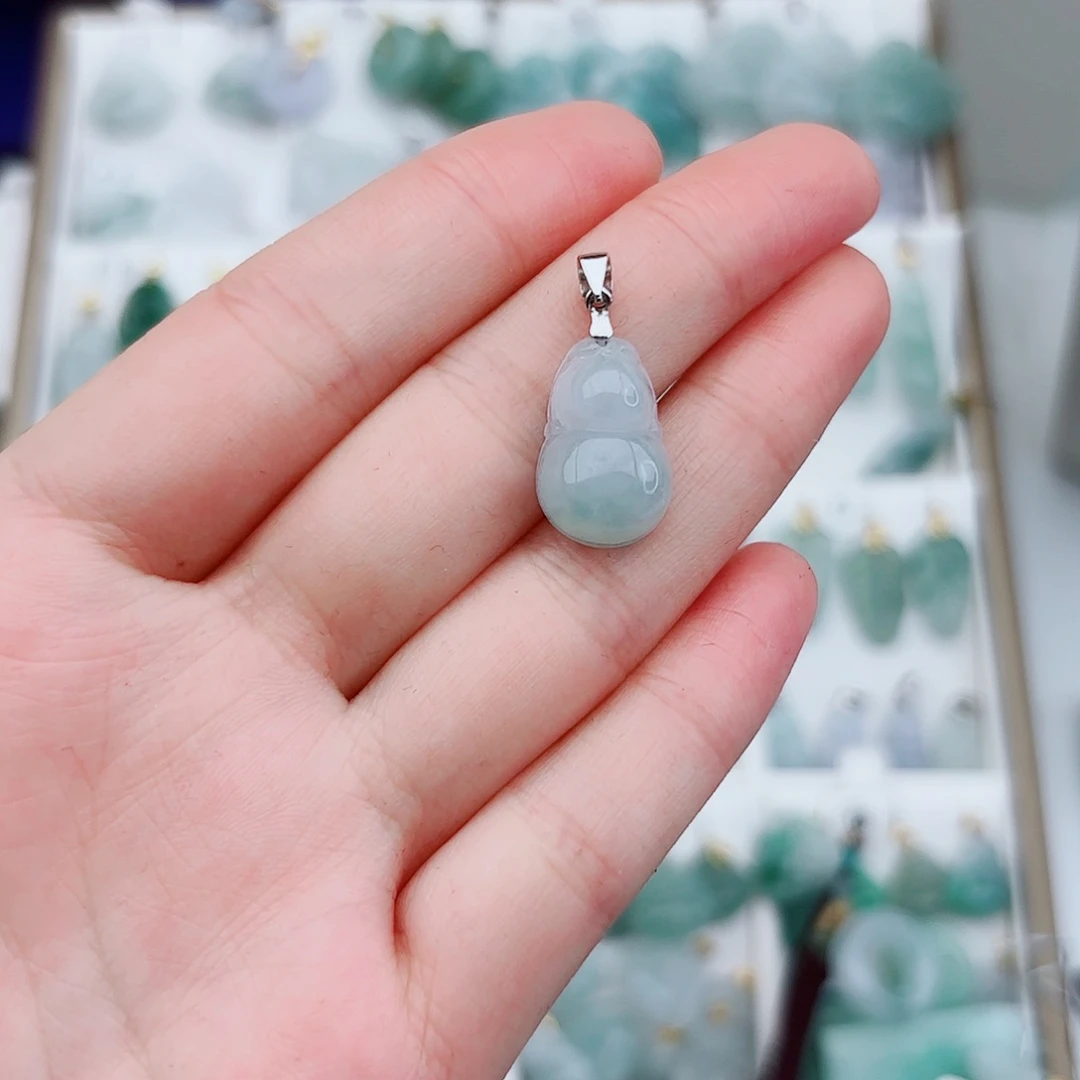 翡翠颈饰银S925镶嵌无**人葫芦