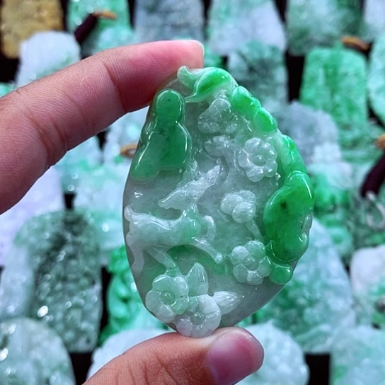 翡翠未镶嵌吊坠(不含链)