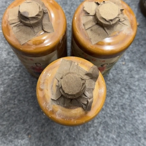 盘子瓶子手工手绘