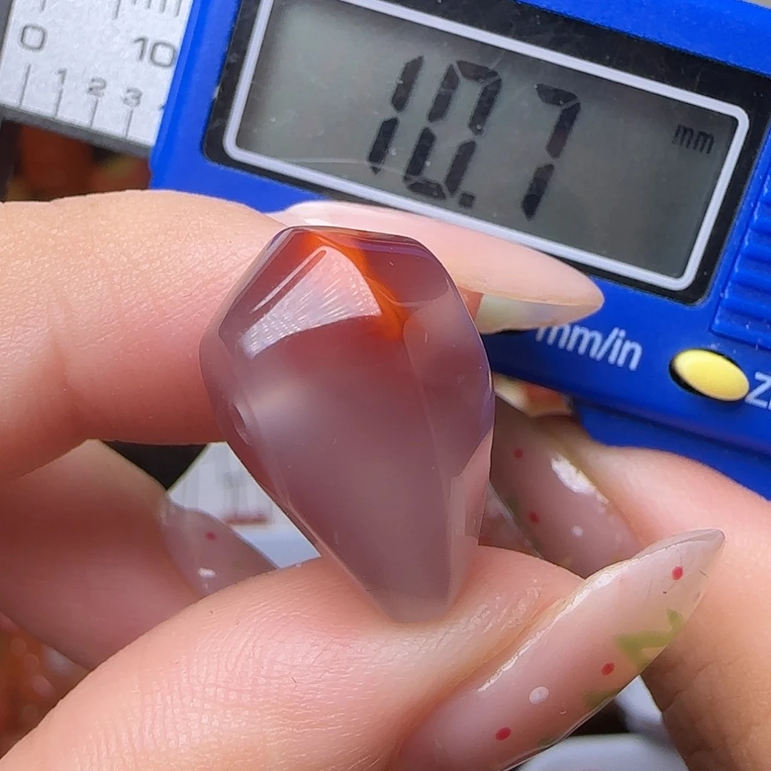 南红玛瑙未镶嵌颈饰