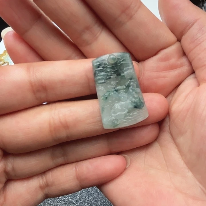 绿***光定制翡翠未镶嵌天然缅甸翡翠A货山水牌