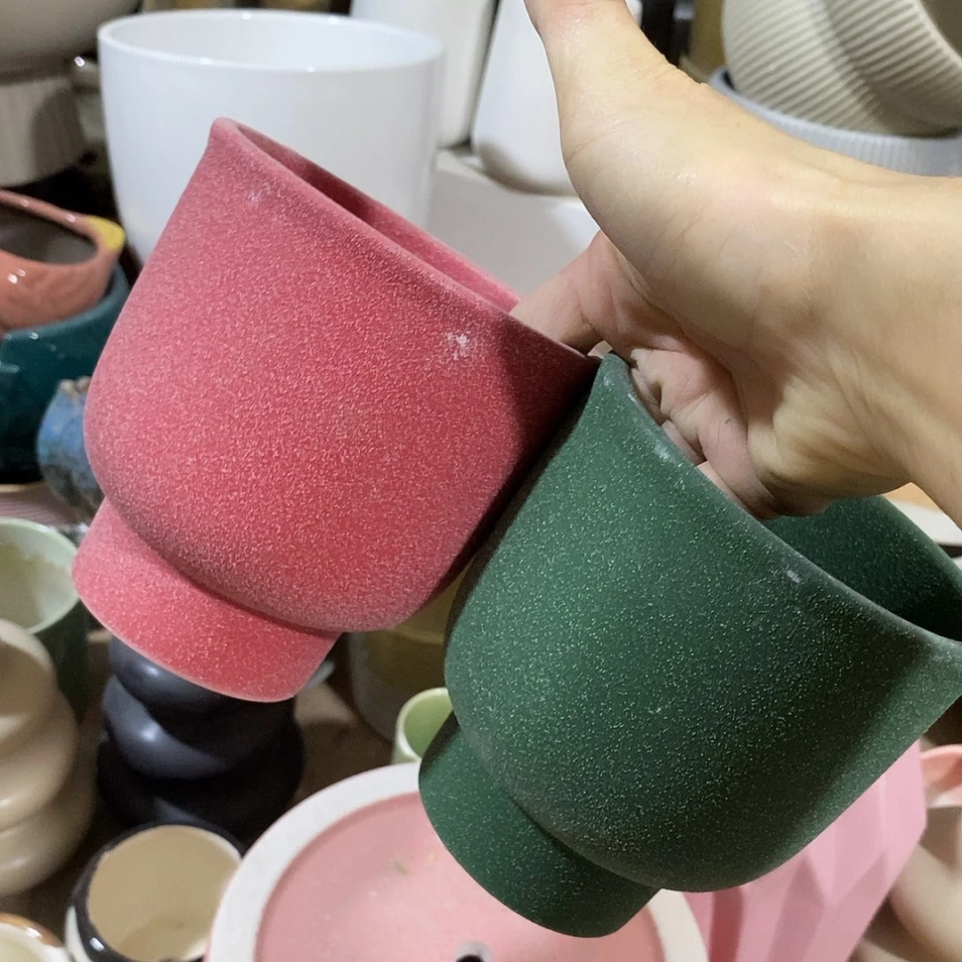 杯子陶盆有孔 瑕疵介意勿拍