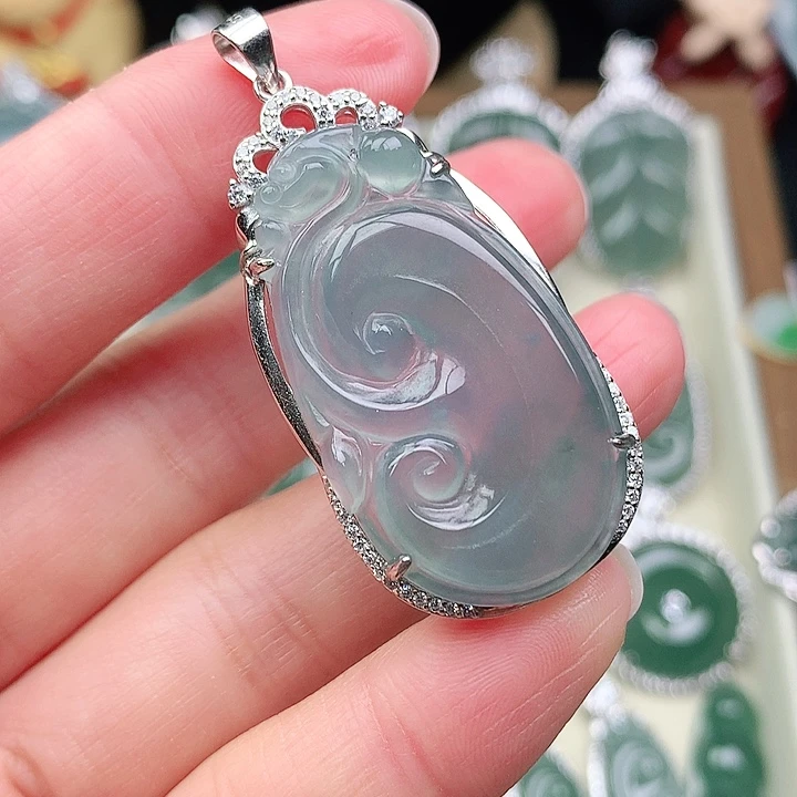 颈饰未镶嵌翡翠吊坠