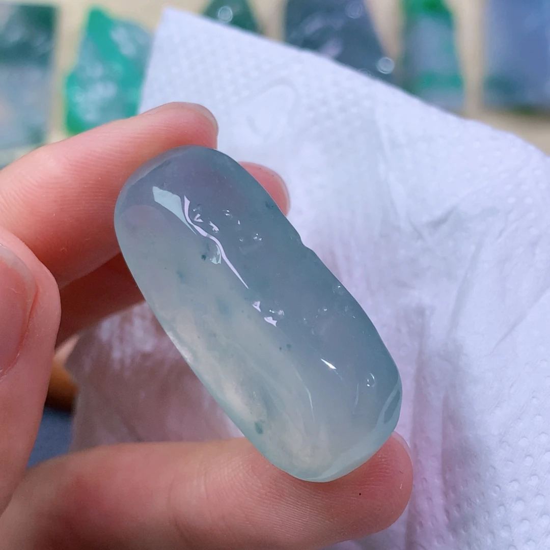 翡翠未镶嵌吊坠(赠链) 4562