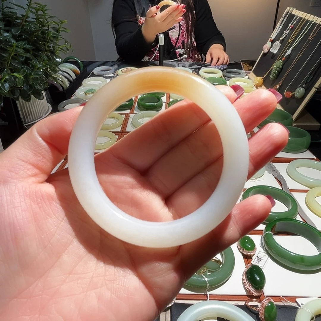 未镶嵌手镯和田玉57圈口