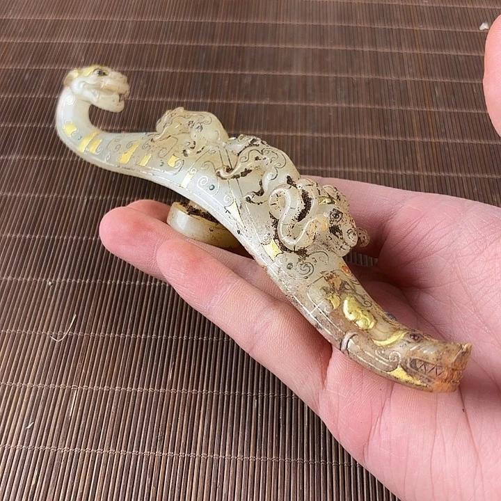 龙***海未镶嵌和田玉挂件
