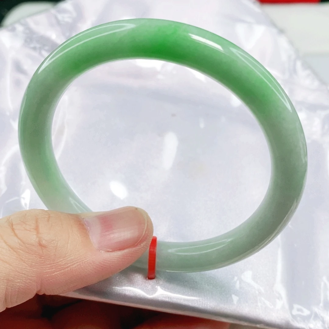 未镶嵌手镯翡翠52.6圈口圆条