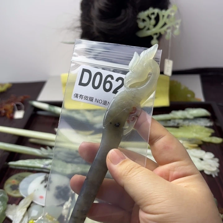 蛇纹石玉发饰合金冷*