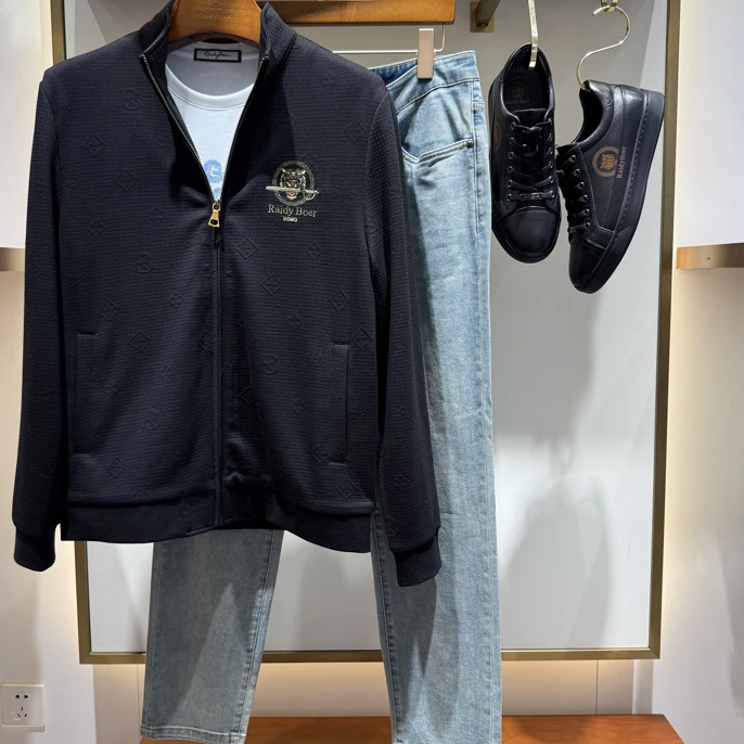 男士棒球领印花外套