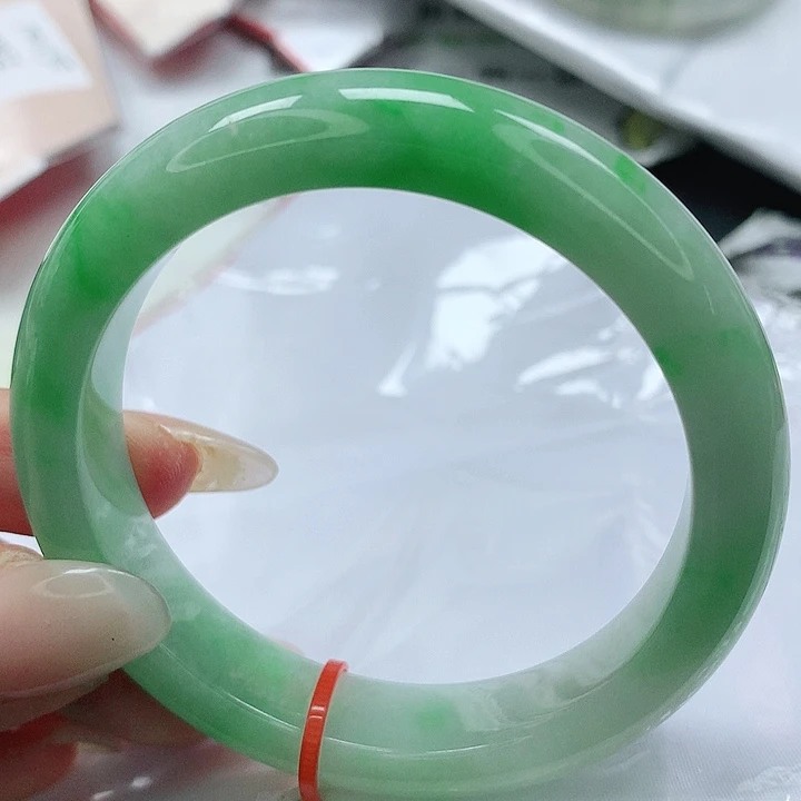 翡翠手镯未镶嵌缅甸天然A货翡翠