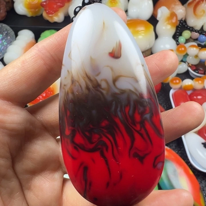 新疆戈壁五彩石金丝